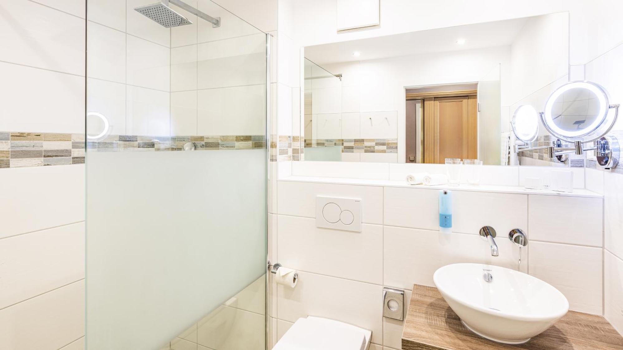 הרינגסדורף Hotel Zur Post - Ein Rovell Hotel מראה חיצוני תמונה