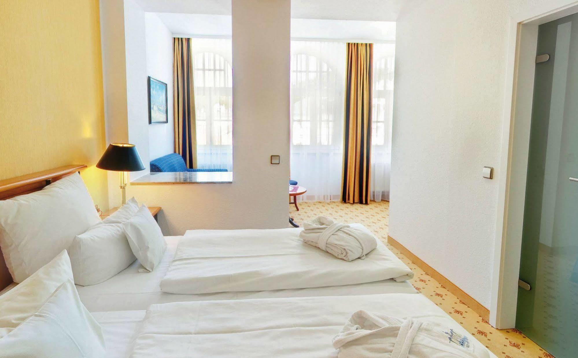 הרינגסדורף Hotel Zur Post - Ein Rovell Hotel מראה חיצוני תמונה